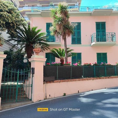 Villa Arcobaleno Rondo Garibaldi Sanremo Dış mekan fotoğraf