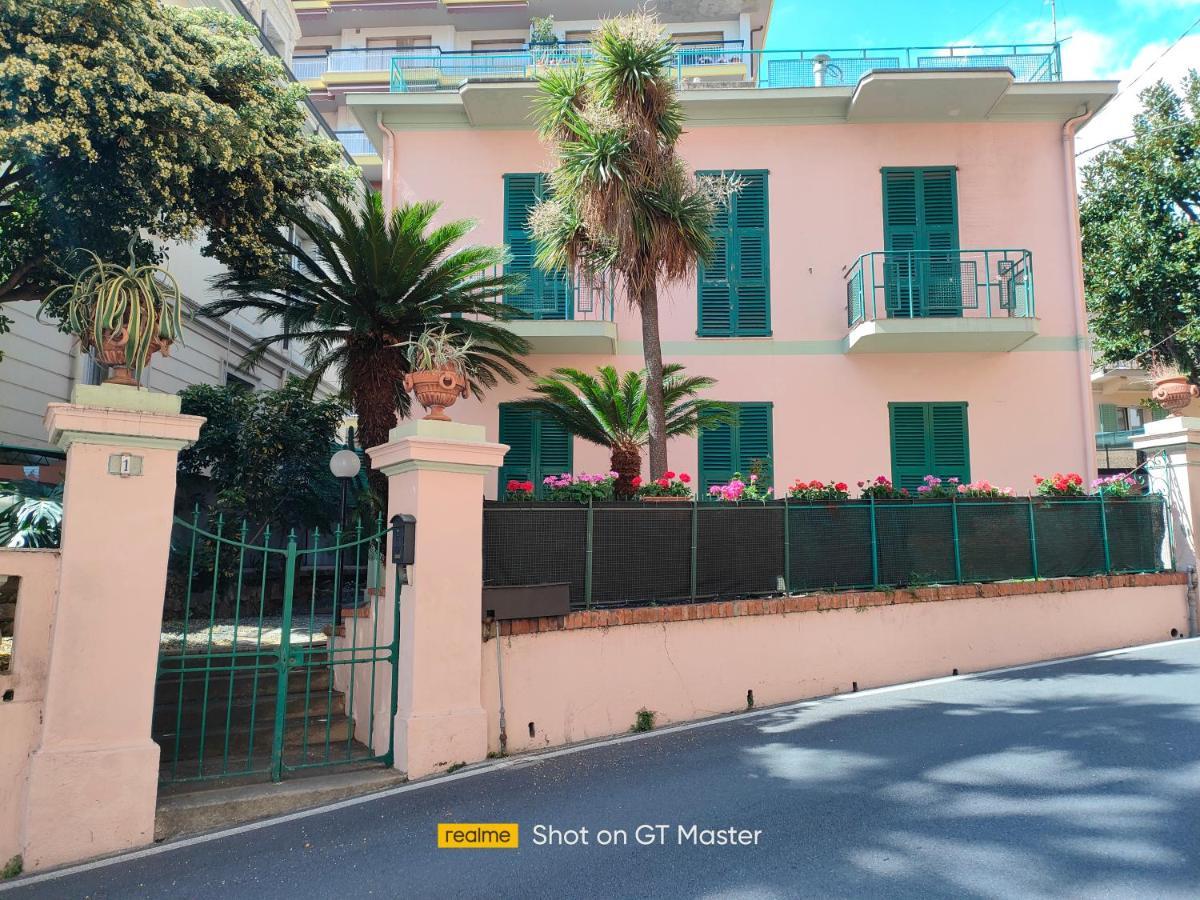 Villa Arcobaleno Rondo Garibaldi Sanremo Dış mekan fotoğraf