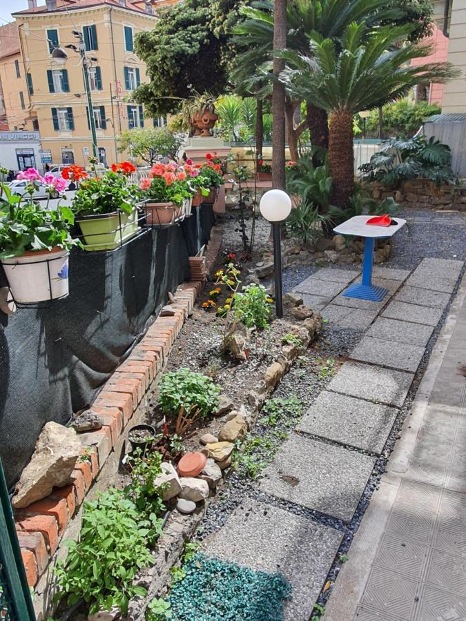 Villa Arcobaleno Rondo Garibaldi Sanremo Dış mekan fotoğraf